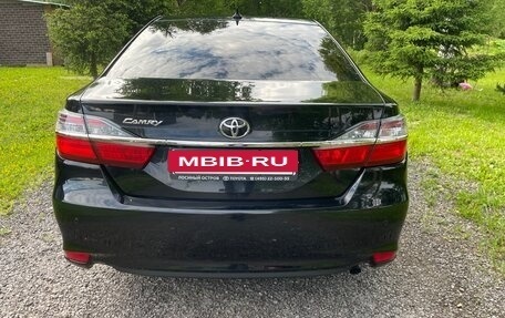 Toyota Camry, 2017 год, 1 600 000 рублей, 2 фотография