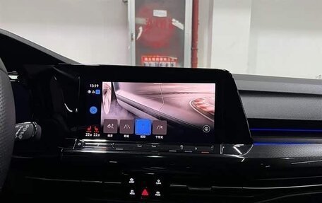 Volkswagen Golf VIII, 2022 год, 2 030 000 рублей, 20 фотография