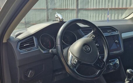 Volkswagen Tiguan II, 2019 год, 2 100 000 рублей, 9 фотография