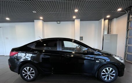 Hyundai Solaris II рестайлинг, 2015 год, 1 015 000 рублей, 2 фотография