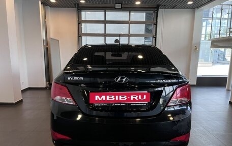 Hyundai Solaris II рестайлинг, 2015 год, 1 015 000 рублей, 4 фотография
