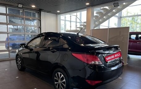 Hyundai Solaris II рестайлинг, 2015 год, 1 015 000 рублей, 5 фотография