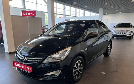 Hyundai Solaris II рестайлинг, 2015 год, 1 015 000 рублей, 7 фотография