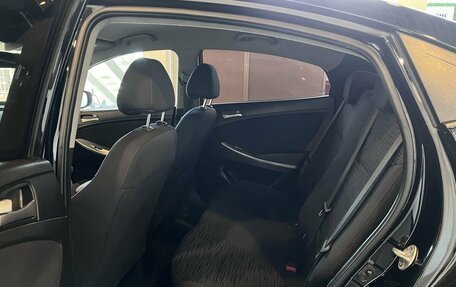 Hyundai Solaris II рестайлинг, 2015 год, 1 015 000 рублей, 23 фотография