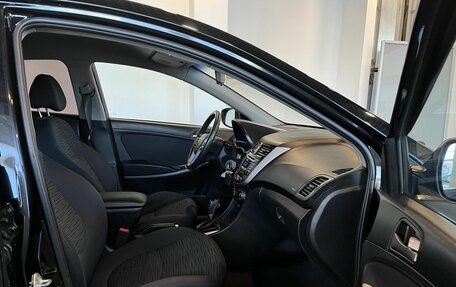 Hyundai Solaris II рестайлинг, 2015 год, 1 015 000 рублей, 28 фотография