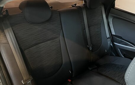 Hyundai Solaris II рестайлинг, 2015 год, 1 015 000 рублей, 33 фотография