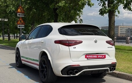 Alfa Romeo Stelvio, 2019 год, 6 200 000 рублей, 2 фотография