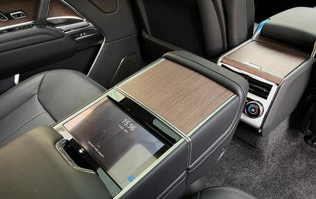 Land Rover Range Rover IV рестайлинг, 2024 год, 18 980 000 рублей, 15 фотография