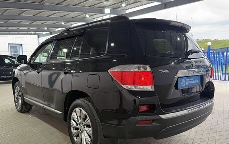 Toyota Highlander III, 2012 год, 2 249 000 рублей, 3 фотография