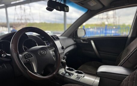 Toyota Highlander III, 2012 год, 2 249 000 рублей, 13 фотография