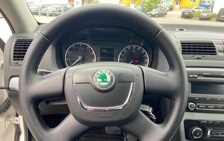 Skoda Octavia, 2011 год, 1 075 000 рублей, 17 фотография