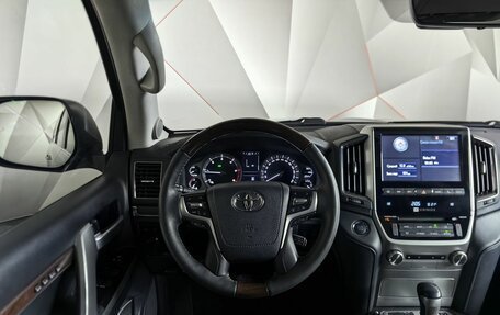 Toyota Land Cruiser 200, 2018 год, 5 589 000 рублей, 20 фотография