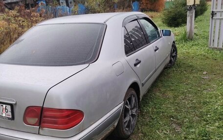 Mercedes-Benz E-Класс, 1997 год, 380 000 рублей, 7 фотография