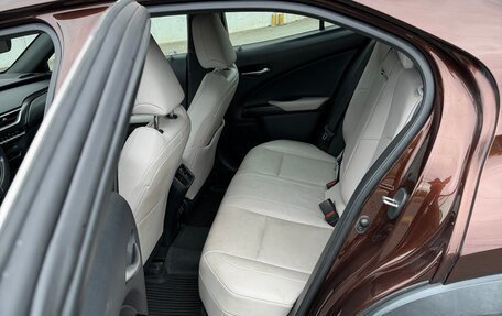Lexus UX I, 2019 год, 3 050 000 рублей, 11 фотография