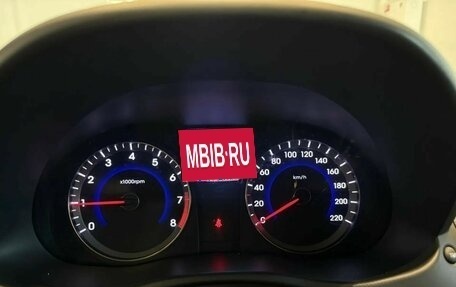 Hyundai Solaris II рестайлинг, 2012 год, 849 000 рублей, 9 фотография