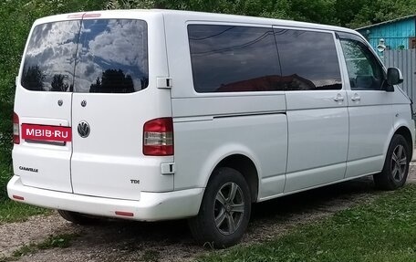 Volkswagen Caravelle T5, 2013 год, 1 790 000 рублей, 3 фотография