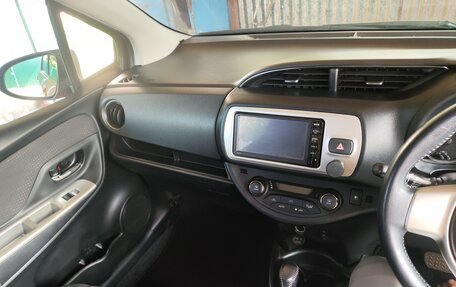 Toyota Vitz, 2014 год, 950 000 рублей, 12 фотография
