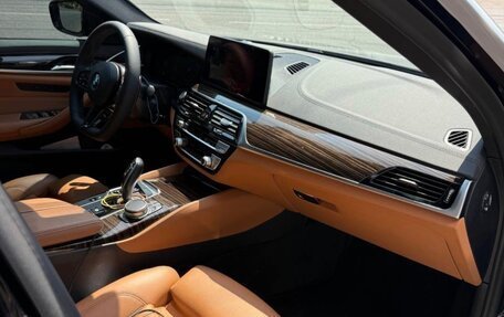 BMW 5 серия, 2021 год, 4 900 000 рублей, 8 фотография