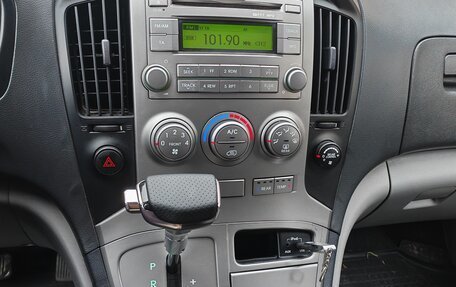 Hyundai H-1 II рестайлинг, 2014 год, 2 100 000 рублей, 12 фотография