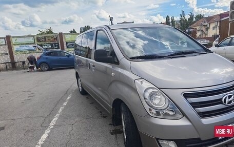 Hyundai H-1 II рестайлинг, 2014 год, 2 100 000 рублей, 3 фотография