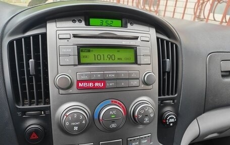 Hyundai H-1 II рестайлинг, 2014 год, 2 100 000 рублей, 16 фотография