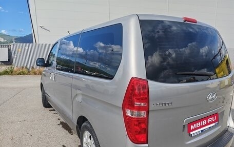Hyundai H-1 II рестайлинг, 2014 год, 2 100 000 рублей, 7 фотография