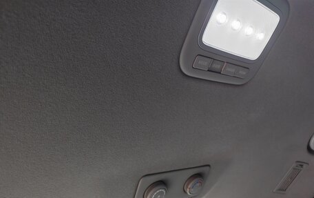 Hyundai H-1 II рестайлинг, 2014 год, 2 100 000 рублей, 19 фотография