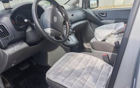 Hyundai H-1 II рестайлинг, 2014 год, 2 100 000 рублей, 21 фотография