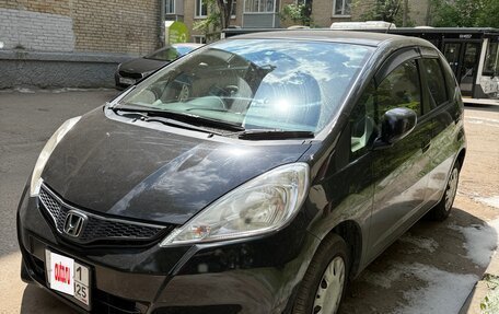 Honda Fit III, 2010 год, 710 000 рублей, 2 фотография