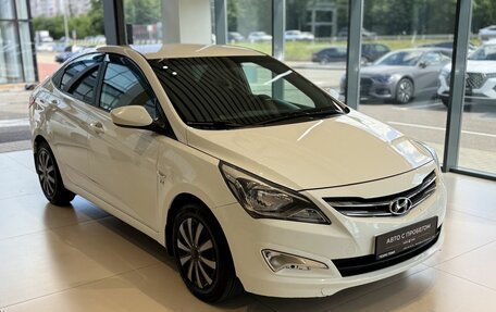 Hyundai Solaris II рестайлинг, 2016 год, 890 000 рублей, 3 фотография
