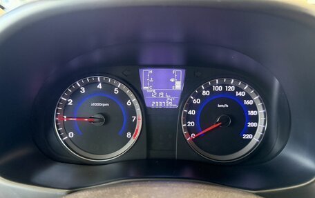 Hyundai Solaris II рестайлинг, 2016 год, 890 000 рублей, 11 фотография