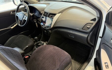 Hyundai Solaris II рестайлинг, 2016 год, 890 000 рублей, 17 фотография