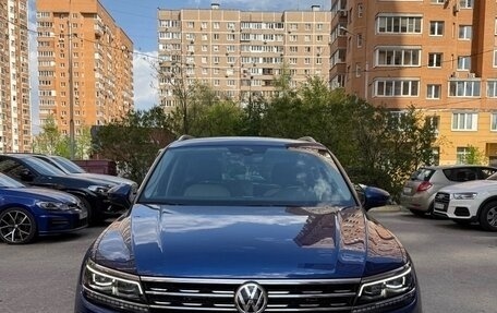 Volkswagen Tiguan II, 2018 год, 3 330 000 рублей, 4 фотография