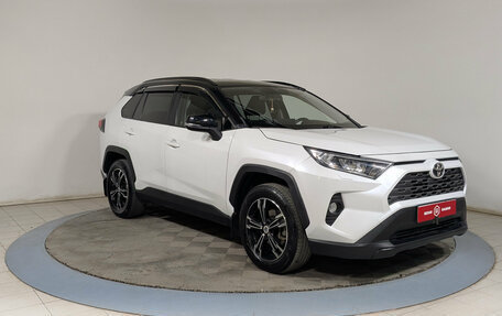 Toyota RAV4, 2021 год, 2 740 000 рублей, 2 фотография