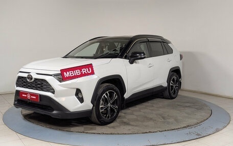 Toyota RAV4, 2021 год, 2 740 000 рублей, 4 фотография