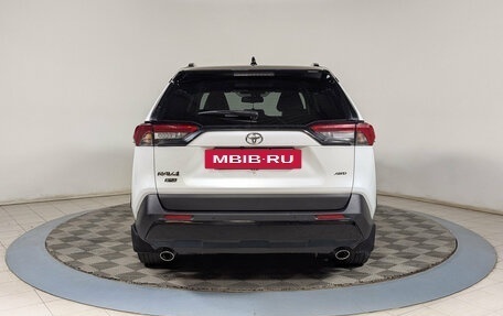 Toyota RAV4, 2021 год, 2 740 000 рублей, 7 фотография