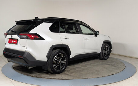 Toyota RAV4, 2021 год, 2 740 000 рублей, 8 фотография