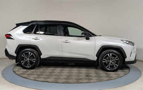 Toyota RAV4, 2021 год, 2 740 000 рублей, 9 фотография