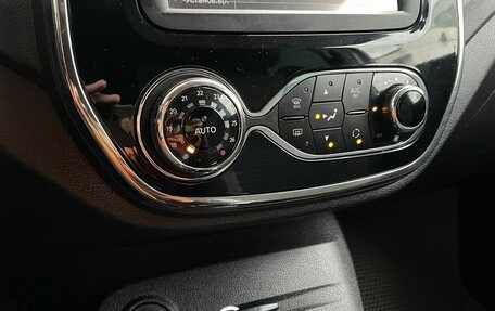 Renault Kaptur I рестайлинг, 2017 год, 1 598 000 рублей, 24 фотография