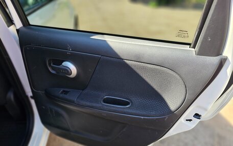 Nissan Note II рестайлинг, 2013 год, 865 000 рублей, 17 фотография