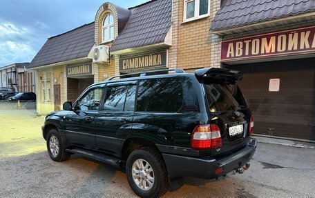 Toyota Land Cruiser 100 рестайлинг 2, 2005 год, 2 200 000 рублей, 4 фотография