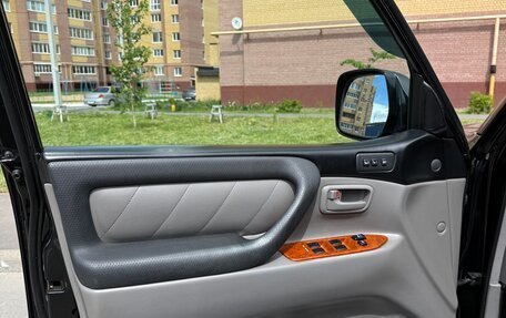 Toyota Land Cruiser 100 рестайлинг 2, 2005 год, 2 200 000 рублей, 9 фотография