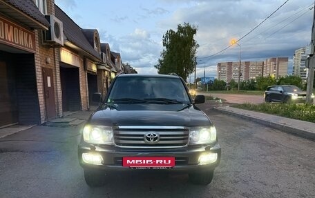 Toyota Land Cruiser 100 рестайлинг 2, 2005 год, 2 200 000 рублей, 2 фотография