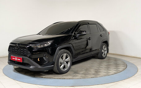 Toyota RAV4, 2020 год, 2 369 000 рублей, 4 фотография
