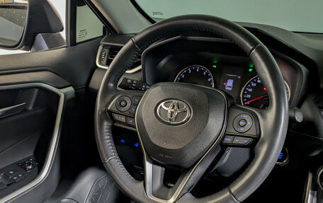 Toyota RAV4, 2020 год, 2 369 000 рублей, 16 фотография