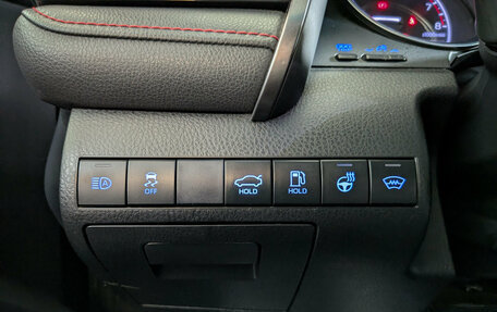 Toyota Camry, 2020 год, 2 340 000 рублей, 17 фотография