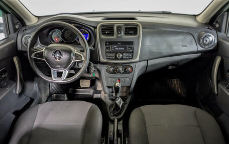 Renault Logan II, 2018 год, 759 900 рублей, 10 фотография