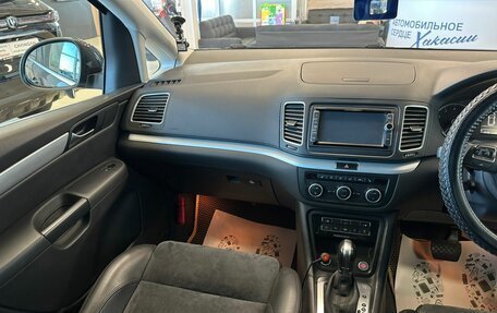 Volkswagen Sharan II, 2015 год, 1 849 900 рублей, 14 фотография