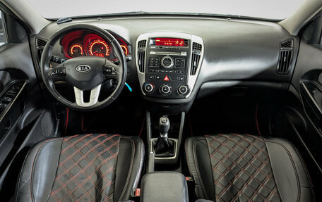 KIA cee'd I рестайлинг, 2011 год, 799 900 рублей, 10 фотография