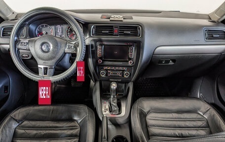 Volkswagen Jetta VI, 2011 год, 1 099 900 рублей, 10 фотография